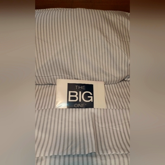 ✅️ Sold ✅️ The BIG ONE 🛏️ Six (6) Piece Bed Sheet SET 🛏️ Full Sized - Picture 1 of 5